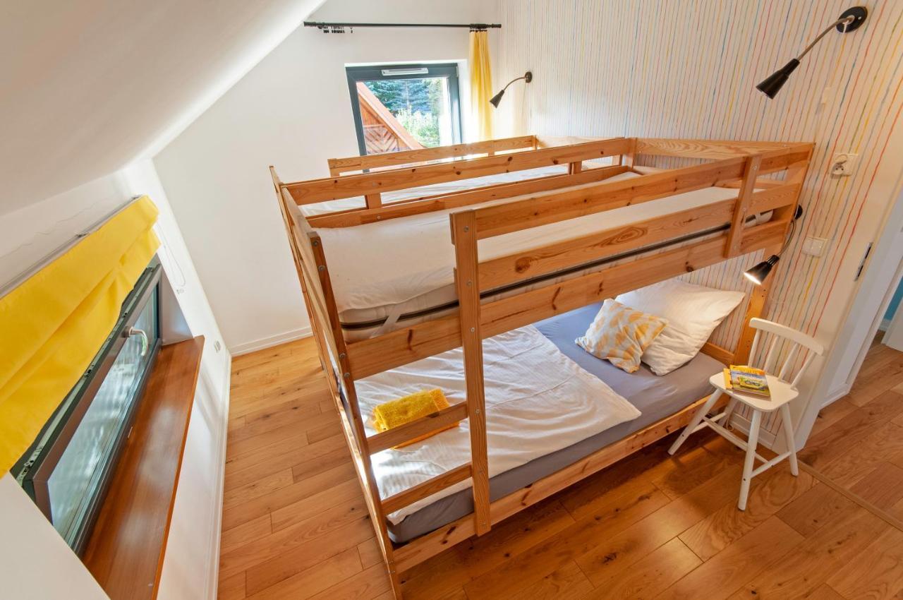 Wiselka Holiday House-1,2Km To The Beach; 5 Bedrooms, 3 Bahrooms; Fire Place. Private Sauna! Exterior photo