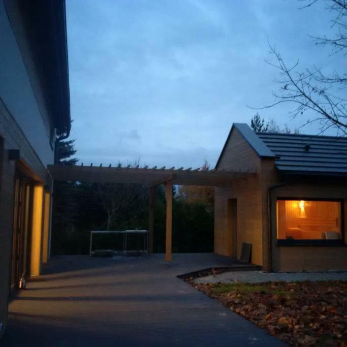 Wiselka Holiday House-1,2Km To The Beach; 5 Bedrooms, 3 Bahrooms; Fire Place. Private Sauna! Exterior photo