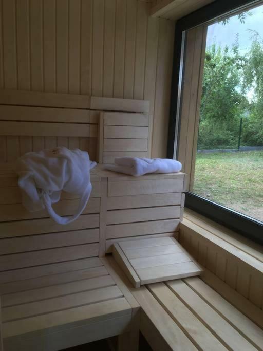 Wiselka Holiday House-1,2Km To The Beach; 5 Bedrooms, 3 Bahrooms; Fire Place. Private Sauna! Exterior photo