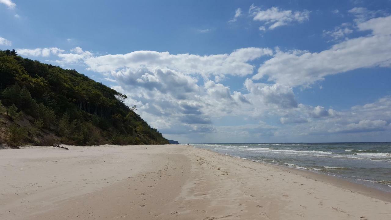 Wiselka Holiday House-1,2Km To The Beach; 5 Bedrooms, 3 Bahrooms; Fire Place. Private Sauna! Exterior photo